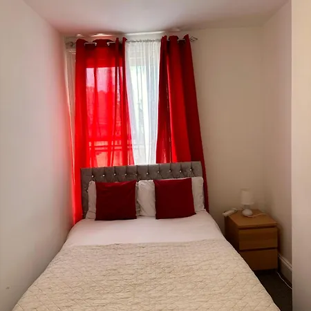 Private 6 * Μπρίστολ