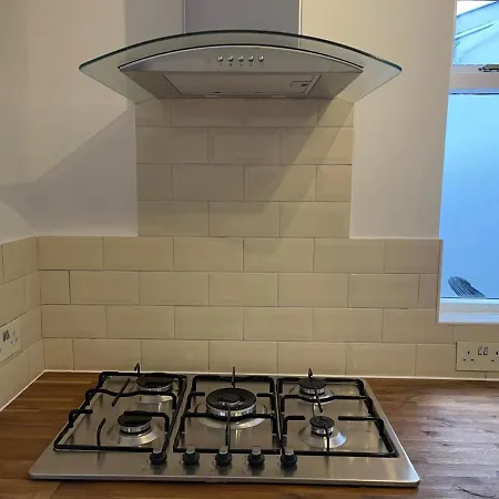 Private 6 ブリストル